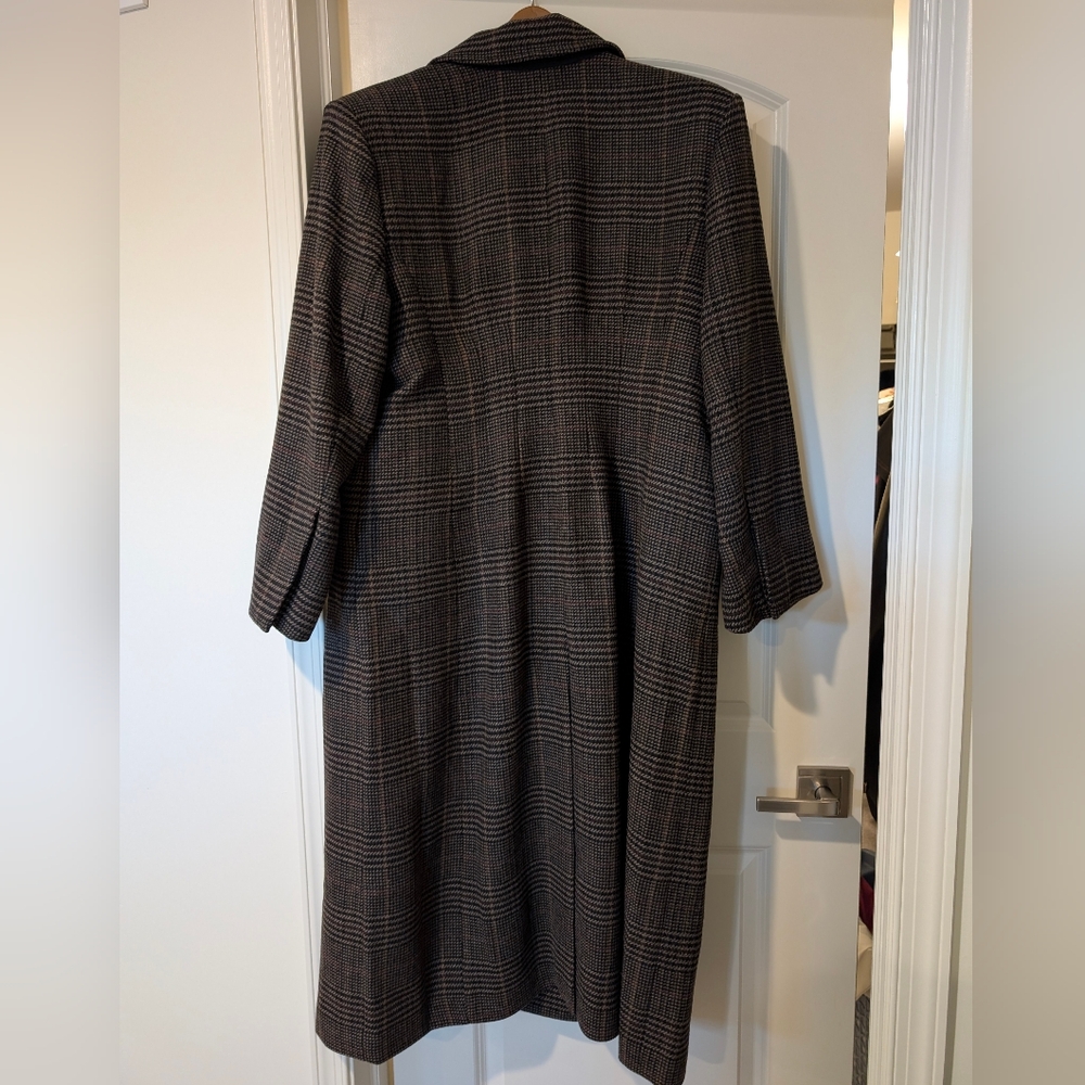Brand NWT Banana Republic Black, Brown, Tan And Black Winter Coat - Picture 4 of 9